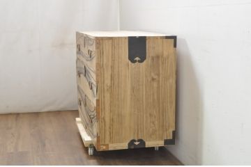 和製アンティーク　昭和初期　前面黒柿材　存在感のある模様に上品な銅金具が映える衣装箪笥・中段(和たんす、時代箪笥、サイドチェスト、サイドボード、引き出し、収納箪笥、整理タンス)(R-081728)