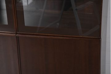 中古　美品　arflex(アルフレックス)　COMPOSER(コンポーザー)　シンプルで洗練されたデザインが魅力的なキャビネット(収納棚、戸棚、飾り棚、陳列棚、ガラスケース、ショーケース、コレクションケース、キュリオケース、店舗什器)(定価約35万円)(R-081730)