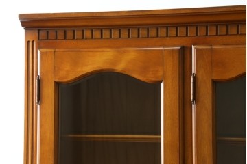 中古　美品　横浜クラシック家具　ダニエル(Daniel)　アーリーアメリカン　A-207書棚(L)　温かみのある木の色合いが魅力的な前面ガラスのキャビネット　定価約121万6千円　(R-081732)