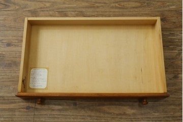 中古　美品　横浜クラシック家具　ダニエル(Daniel)　A-305　明るい木の色合いと気品感じる佇まいが魅力のライティングデスク　定価約58万9千円　(R-081733)