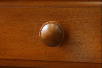 中古　美品　横浜クラシック家具　ダニエル(Daniel)　A-305　明るい木の色合いと気品感じる佇まいが魅力のライティングデスク　定価約58万9千円　(R-081733)