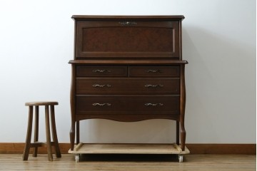 和製ビンテージ　美品!!　maruni(マルニ木工)　希少な廃番品!!　オールドマルニ　ベルサイユシリーズ　クラシカルな雰囲気が素敵なライティングビューロー　(R-081734)