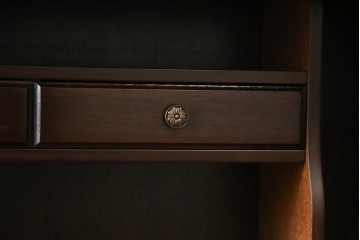 和製ビンテージ　美品!!　maruni(マルニ木工)　希少な廃番品!!　オールドマルニ　ベルサイユシリーズ　クラシカルな雰囲気が素敵なライティングビューロー　(R-081734)