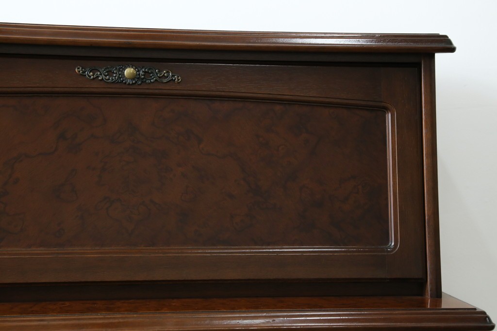 和製ビンテージ　美品!!　maruni(マルニ木工)　希少な廃番品!!　オールドマルニ　ベルサイユシリーズ　クラシカルな雰囲気が素敵なライティングビューロー　(R-081734)