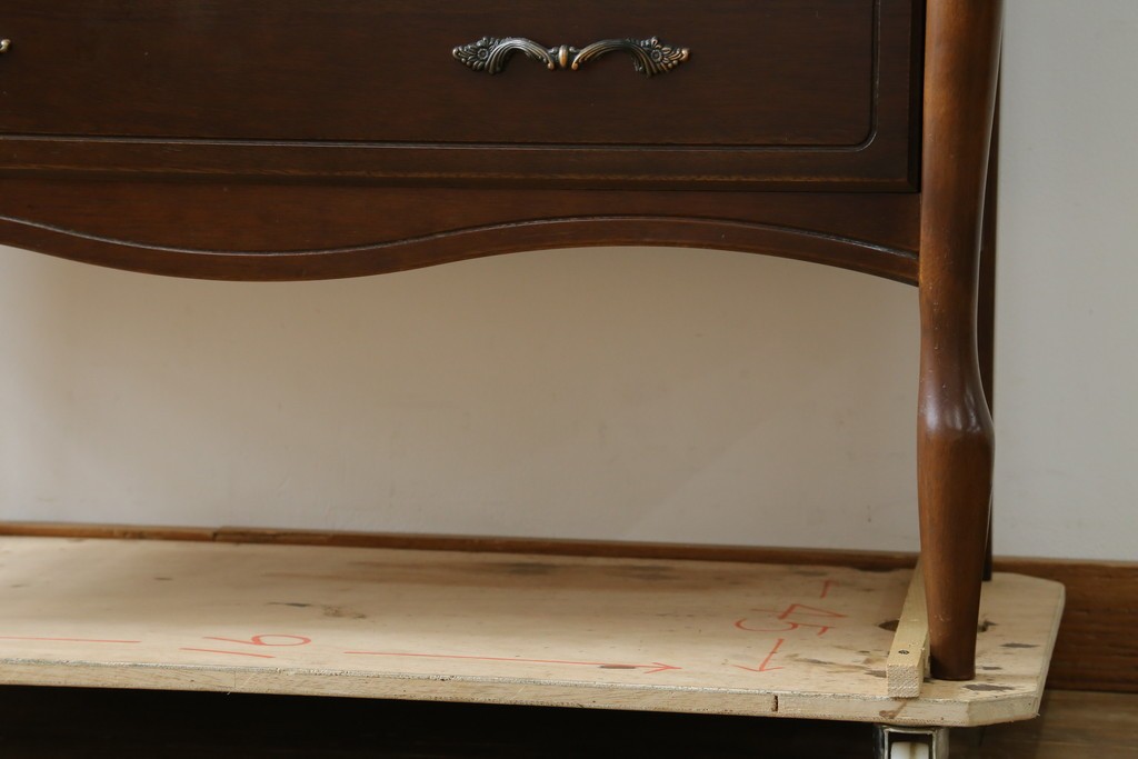 和製ビンテージ　美品!!　maruni(マルニ木工)　希少な廃番品!!　オールドマルニ　ベルサイユシリーズ　クラシカルな雰囲気が素敵なライティングビューロー　(R-081734)