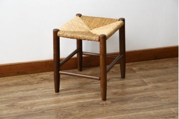 中古　美品　松本民芸家具　無駄のないすっきりとしたデザインと涼しげな印象が魅力の#19型ラッシスツール(チェア、椅子、いす、イス)(R-081737)