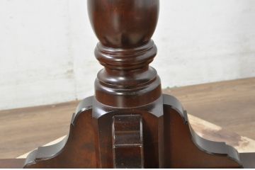 中古　超美品!!　松本民芸家具　クラシカルで上品なデザインが魅力のA-1型丸卓(ダイニングテーブル、食卓、丸テーブル、ラウンドテーブル、2人掛け、4人掛け)(定価約25万円)(R-081739)