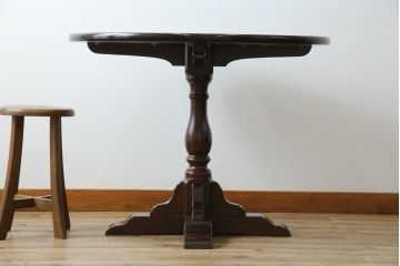 中古　超美品!!　松本民芸家具　クラシカルで上品なデザインが魅力のA-1型丸卓(ダイニングテーブル、食卓、丸テーブル、ラウンドテーブル、2人掛け、4人掛け)(定価約25万円)(R-081739)