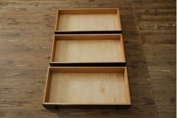 中古　超美品!!　松本民芸家具　特注　サイズ感が良くすっきりとしたデザインの整理タンス(洋服タンス、収納箪笥、サイドチェスト、引き出し)(定価約45万円)(R-081741)