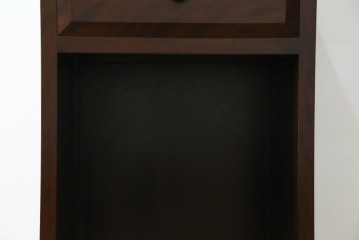 中古　美品　松本民芸家具　深みのある色合いに浮かび上がる木目が印象的なサイドテーブル　(R-081742)