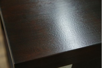 中古　美品　松本民芸家具　深みのある色合いに浮かび上がる木目が印象的なサイドテーブル　(R-081742)