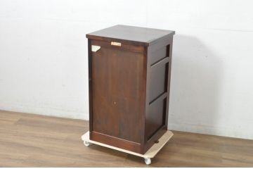 中古　美品　松本民芸家具　深みのある色合いに浮かび上がる木目が印象的なサイドテーブル(電話台、ナイトテーブル、花台、飾り台、引き出し)(R-081742)