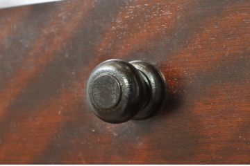 中古　美品　松本民芸家具　深みのある色合いに浮かび上がる木目が印象的なサイドテーブル(電話台、ナイトテーブル、花台、飾り台、引き出し)(R-081742)