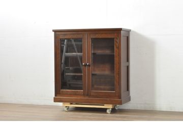 中古　超美品!!　松本民芸家具　実用性と美しさを兼ね備えた小振りなサイドキャビネット(収納棚、戸棚、食器棚、カップボード、サイドボード、飾り棚)(R-081743)