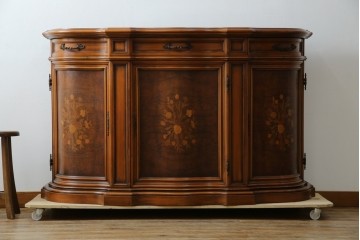 イタリアアンティーク　Galimberti Nino(ガリンベルティ・ニーノ)　高級品!!　凝ったつくり込みの象嵌入りサイドボード　(R-081747)