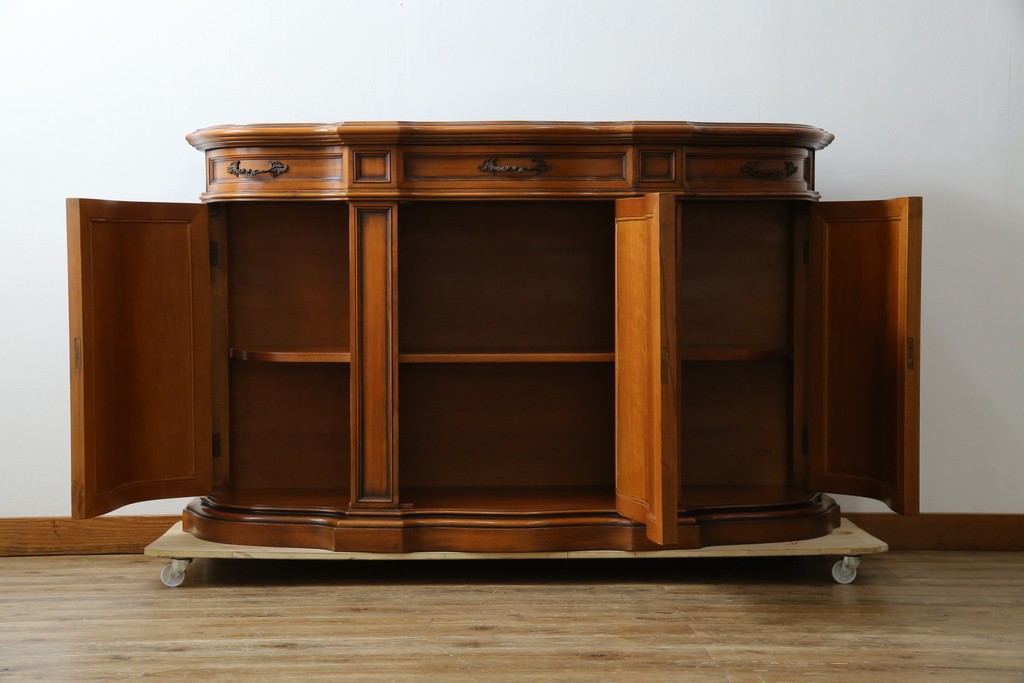 イタリアアンティーク　Galimberti Nino(ガリンベルティ・ニーノ)　高級品!!　凝ったつくり込みの象嵌入りサイドボード　(R-081747)