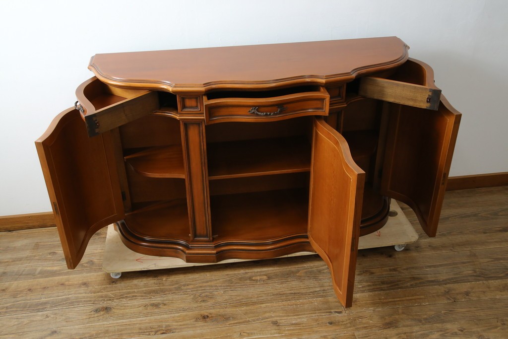 イタリアアンティーク　Galimberti Nino(ガリンベルティ・ニーノ)　高級品!!　凝ったつくり込みの象嵌入りサイドボード　(R-081747)