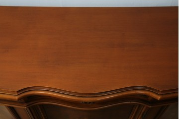 イタリアアンティーク　Galimberti Nino(ガリンベルティ・ニーノ)　高級品!!　凝ったつくり込みの象嵌入りサイドボード　(R-081747)