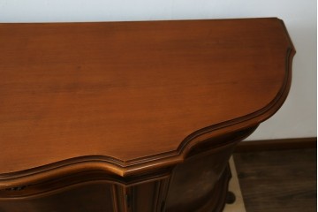 イタリアアンティーク　Galimberti Nino(ガリンベルティ・ニーノ)　高級品!!　凝ったつくり込みの象嵌入りサイドボード　(R-081747)