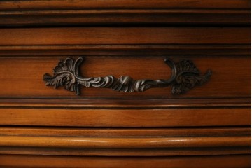 イタリアアンティーク　Galimberti Nino(ガリンベルティ・ニーノ)　高級品!!　凝ったつくり込みの象嵌入りサイドボード　(R-081747)