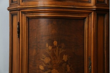 イタリアアンティーク　Galimberti Nino(ガリンベルティ・ニーノ)　高級品!!　凝ったつくり込みの象嵌入りサイドボード　(R-081747)