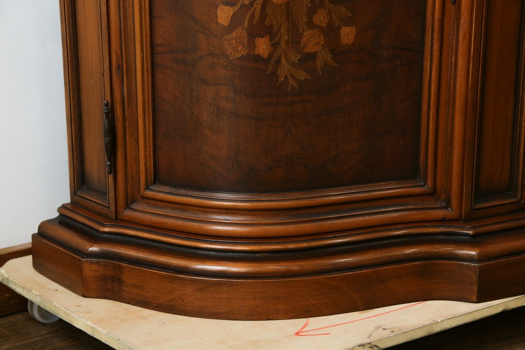 イタリアアンティーク　Galimberti Nino(ガリンベルティ・ニーノ)　高級品!!　凝ったつくり込みの象嵌入りサイドボード　(R-081747)