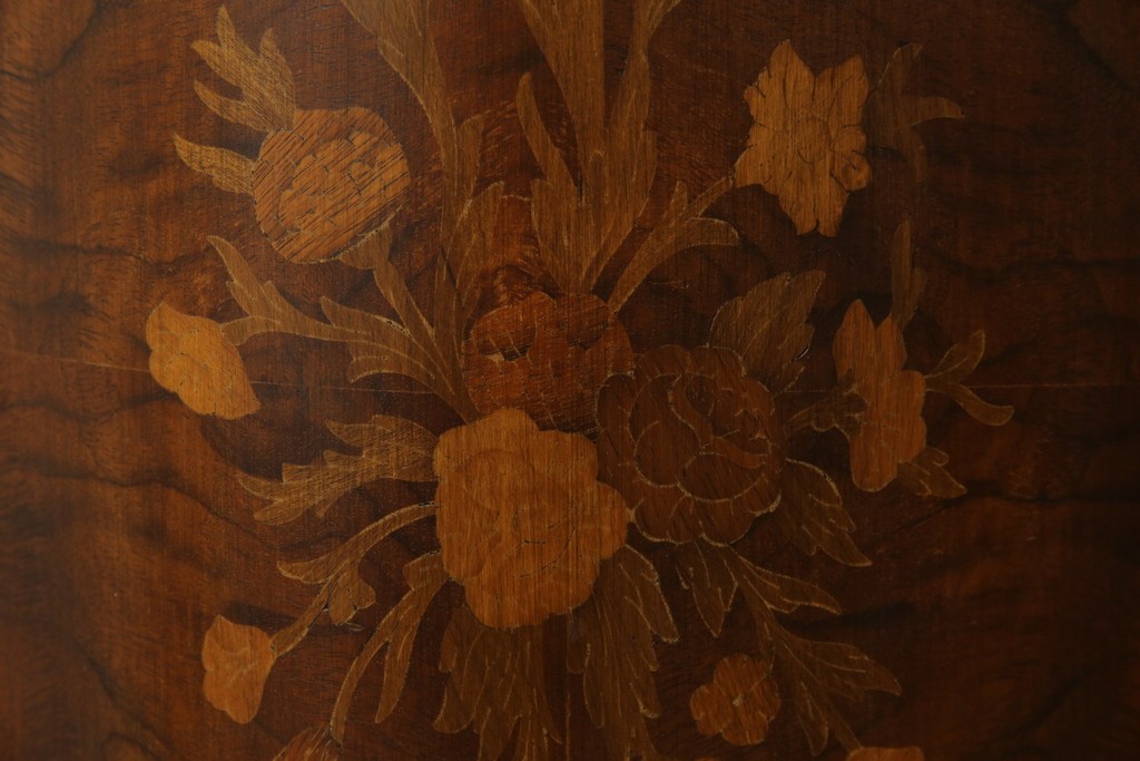 イタリアアンティーク　Galimberti Nino(ガリンベルティ・ニーノ)　高級品!!　凝ったつくり込みの象嵌入りサイドボード　(R-081747)