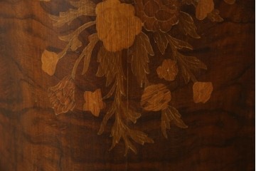 イタリアアンティーク　Galimberti Nino(ガリンベルティ・ニーノ)　高級品!!　凝ったつくり込みの象嵌入りサイドボード　(R-081747)