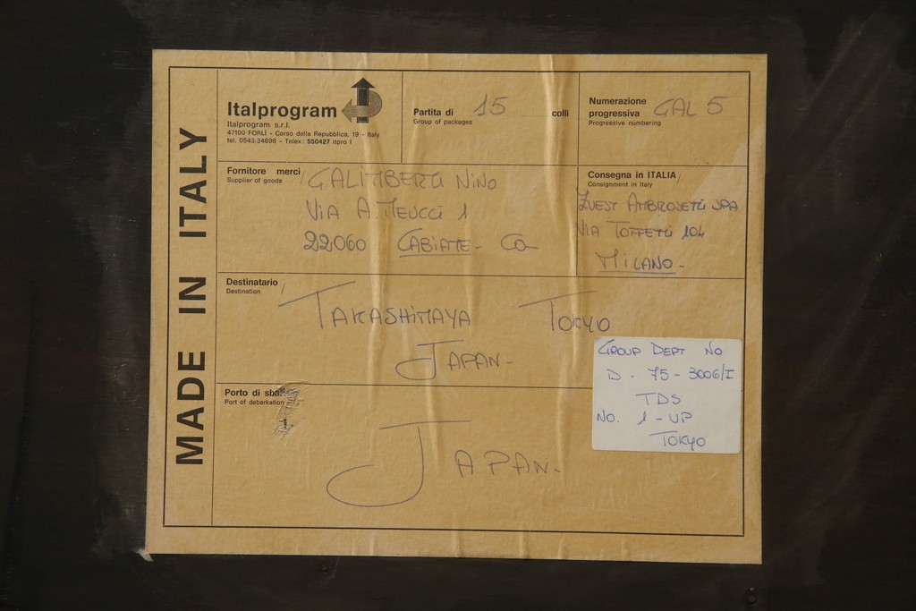 イタリアアンティーク　Galimberti Nino(ガリンベルティ・ニーノ)　高級品!!　凝ったつくり込みの象嵌入りサイドボード　(R-081747)