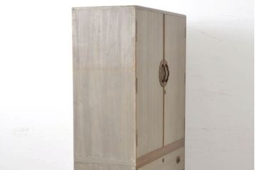 中古　ブランド家具　希少高級品!!　桑材の縁・彫刻の特注品　気品が漂う総桐箪笥・上段(並厚、着物箪笥、衣装タンス、和箪笥、和たんす)(R-081753)