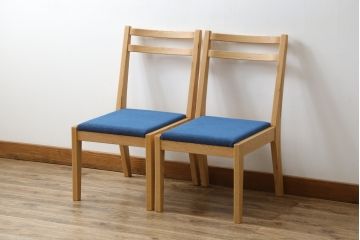 中古　短期展示品　美品　ヤクモ家具製作所　オーク材　シンプルチェア(SC40RO)　クッションタイプ　ナチュラルな風合いが優しい印象のチェア2脚セット(ダイニングチェア、椅子、イス、バラ売り可能)(R-081755)