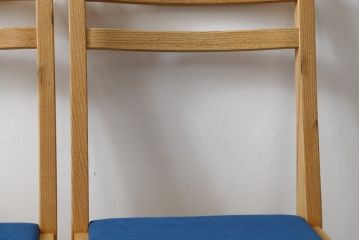 中古　短期展示品　美品　ヤクモ家具製作所　オーク材　シンプルチェア(SC40RO)　クッションタイプ　ナチュラルな風合いが優しい印象のチェア2脚セット(ダイニングチェア、椅子、イス、バラ売り可能)(R-081755)