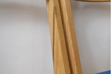 中古　短期展示品　美品　ヤクモ家具製作所　オーク材　シンプルチェア(SC40RO)　クッションタイプ　ナチュラルな風合いが優しい印象のチェア2脚セット(ダイニングチェア、椅子、イス、バラ売り可能)(R-081755)