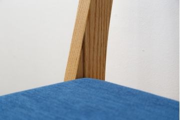 中古　短期展示品　美品　ヤクモ家具製作所　オーク材　シンプルチェア(SC40RO)　クッションタイプ　ナチュラルな風合いが優しい印象のチェア2脚セット(ダイニングチェア、椅子、イス、バラ売り可能)(R-081755)
