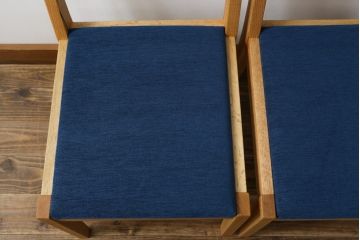中古　短期展示品　美品　ヤクモ家具製作所　オーク材　シンプルチェア(SC40RO)　クッションタイプ　ナチュラルな風合いが優しい印象のチェア2脚セット(ダイニングチェア、椅子、イス、バラ売り可能)(R-081755)