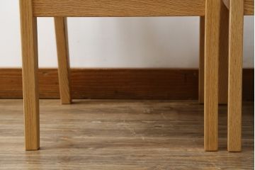 中古　短期展示品　美品　ヤクモ家具製作所　オーク材　シンプルチェア(SC40RO)　クッションタイプ　ナチュラルな風合いが優しい印象のチェア2脚セット(ダイニングチェア、椅子、イス、バラ売り可能)(R-081755)