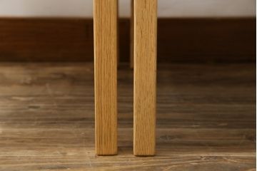 中古　短期展示品　美品　ヤクモ家具製作所　オーク材　シンプルチェア(SC40RO)　クッションタイプ　ナチュラルな風合いが優しい印象のチェア2脚セット(ダイニングチェア、椅子、イス、バラ売り可能)(R-081755)