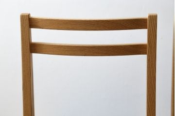 中古　短期展示品　美品　ヤクモ家具製作所　オーク材　シンプルチェア(SC40RO)　クッションタイプ　ナチュラルな風合いが優しい印象のチェア2脚セット(ダイニングチェア、椅子、イス、バラ売り可能)(R-081755)