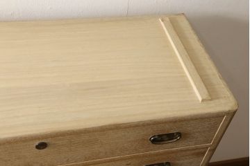中古　シンプルなチェストに生まれ変わる加茂総桐箪笥・上段(胴丸、桐たんす、衣装箪笥、引き出し、和タンス、サイドチェスト、サイドボード)(R-081762)