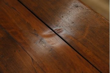 アジアンビンテージ　李朝デザイン　両面使い　華やかな彫刻が魅力的な引き出し2杯付きのアンティーク調コンソールテーブル(サイドテーブル、花台、飾り台、ヴィンテージ)(R-081766)