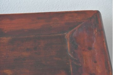 アジアンビンテージ　李朝デザイン　オリエンタルな意匠が目を惹く引き出し5杯付きのアンティーク調コンソールテーブル　(R-081768)