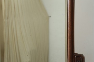 和製アンティーク　時代物!!　特大!!　総花梨(カリン)材　面取りガラス　優雅な彫刻入りのスタンドミラー　(R-081770)