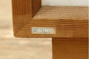 和製ヴィンテージ　大光電機(DAIKO)　繊細な木製フレームの台形フロアスタンド　(R-081778)