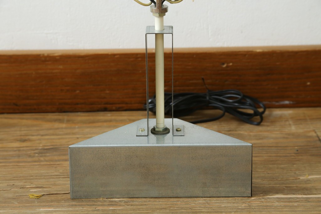 和製ヴィンテージ　大光電機(DAIKO)　繊細な木製フレームの台形フロアスタンド　(R-081778)