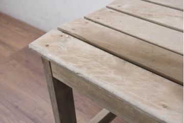 和製アンティーク　古い木味の素朴で懐かしい雰囲気が素敵な木製ベンチ(長椅子、長イス、板座チェア)(R-081782)