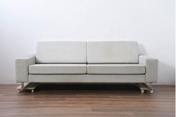  中古　BoConcept(ボーコンセプト)　Anders Norgaard(アンダース・ノルガード)デザイン　I.D.V.2(アイディーヴィーツー)　快適な座り心地と高級感ある空間を演出してくれる2.5人掛けソファ(2.5P、アームソファ、北欧)(定価約22万円)(R-081784)