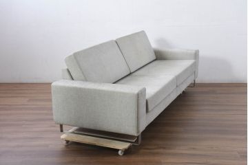  中古　BoConcept(ボーコンセプト)　Anders Norgaard(アンダース・ノルガード)デザイン　I.D.V.2(アイディーヴィーツー)　快適な座り心地と高級感ある空間を演出してくれる2.5人掛けソファ(2.5P、アームソファ、北欧)(定価約22万円)(R-081784)