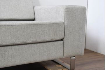  中古　BoConcept(ボーコンセプト)　Anders Norgaard(アンダース・ノルガード)デザイン　I.D.V.2(アイディーヴィーツー)　快適な座り心地と高級感ある空間を演出してくれる2.5人掛けソファ(2.5P、アームソファ、北欧)(定価約22万円)(R-081784)
