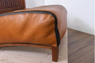 中古　希少な廃番品!!　BC工房　安楽きらきら椅子　チーク材　ワイドタイプ　和洋どちらの空間にも取り入れやすいアームレスチェア(1Pソファ、一人掛け)(R-081785)