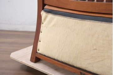 中古　希少な廃番品!!　BC工房　安楽きらきら椅子　チーク材　ワイドタイプ　和洋どちらの空間にも取り入れやすいアームレスチェア(1Pソファ、一人掛け)(R-081785)